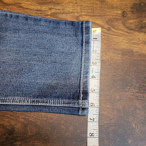 ZCO Jeans Size 11 Capri Mid Rise Embroidered Button Flap Pockets Stretch Denim - Picture 10 of 11